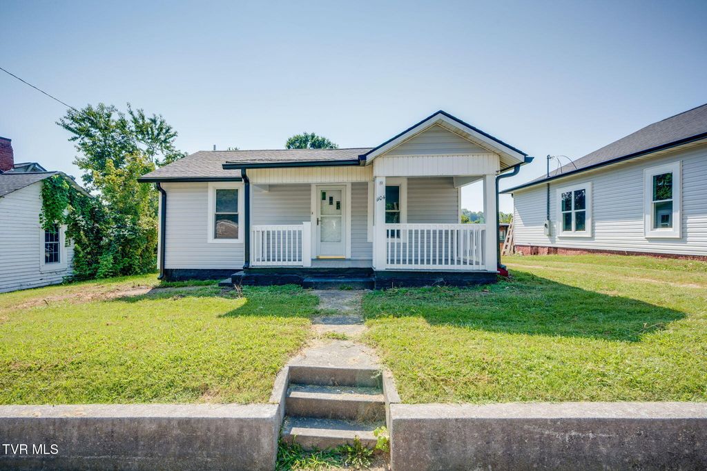 1104 East Main Street, Johnson City, TN 37601