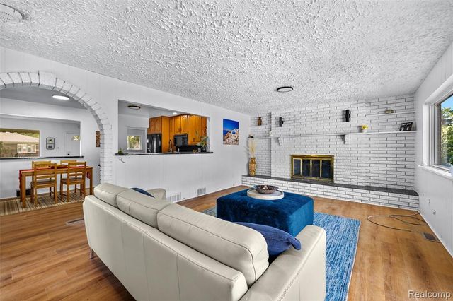 4020 Wall Avenue, Allen Park, MI 48101