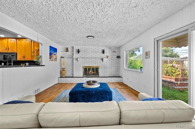 4020 Wall Avenue, Allen Park, MI 48101