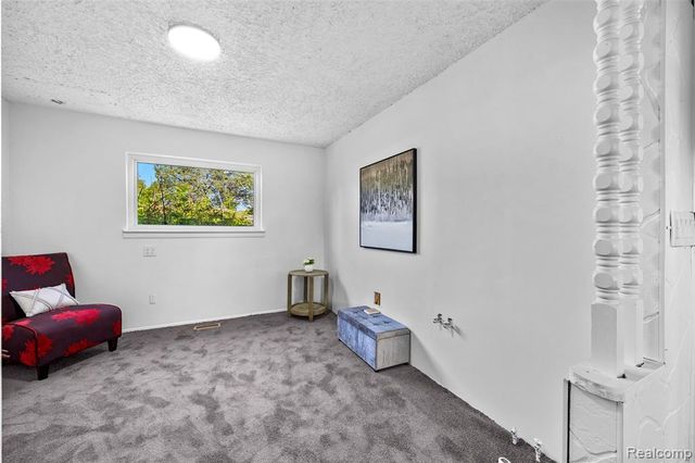 4020 Wall Avenue, Allen Park, MI 48101