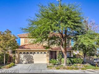 8200 Cretan Blue Lane, Las Vegas, NV 89128