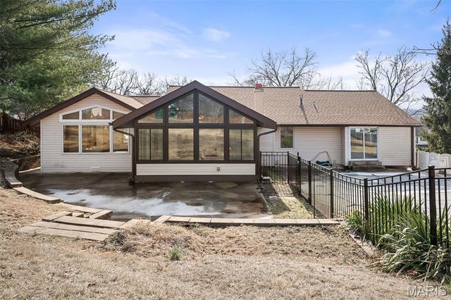 1863 Smizer Mill Road, Fenton, MO 63026