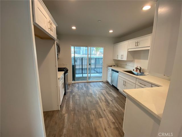 9110 Burnet Avenue, North Hills, CA 91343
