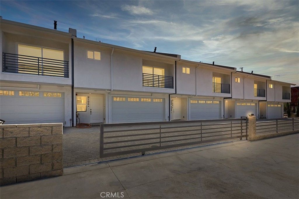 9110 Burnet Avenue, North Hills, CA 91343
