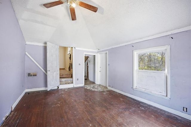 563 E Park Street, Olathe, KS 66061