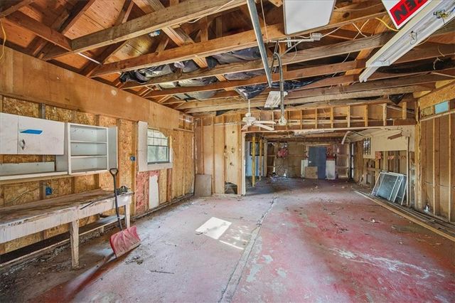 563 E Park Street, Olathe, KS 66061