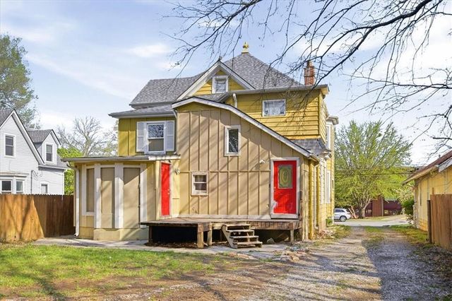 563 E Park Street, Olathe, KS 66061