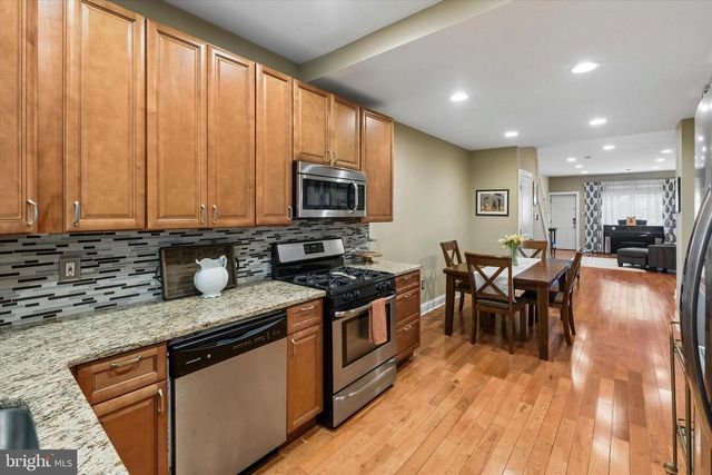 912 JACKSON ST, Philadelphia, PA 19148