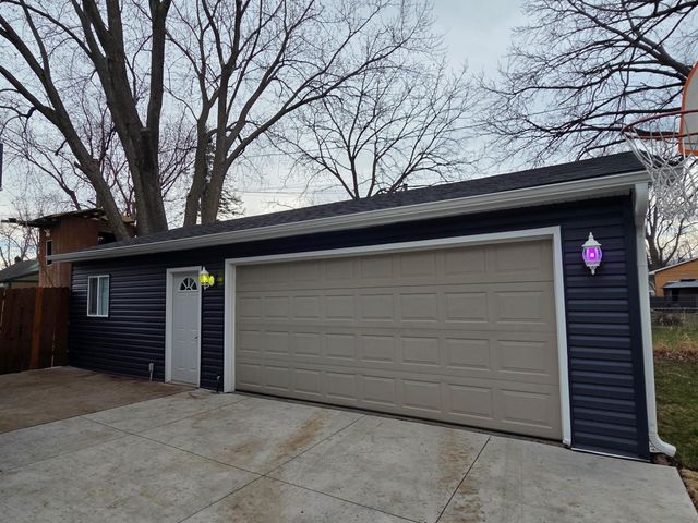 2040 Stillwater Avenue E, Saint Paul, MN 55119