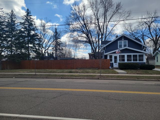 2040 Stillwater Avenue E, Saint Paul, MN 55119