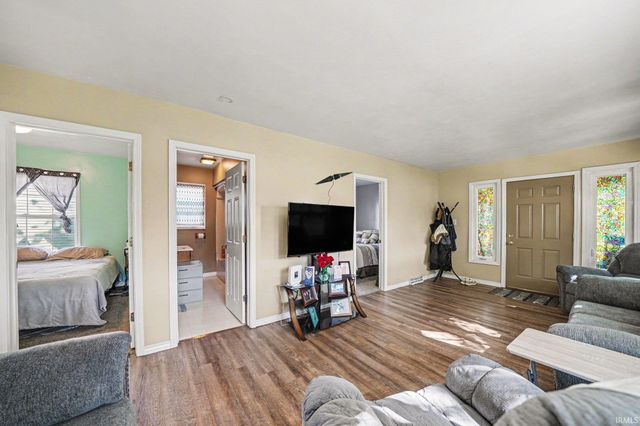19649 Darden Road, South Bend, IN 46637