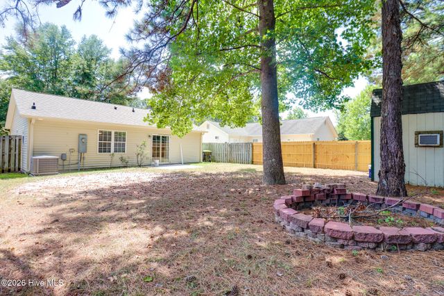 635 Lanvale Hills Circle NE, Leland, NC 28451