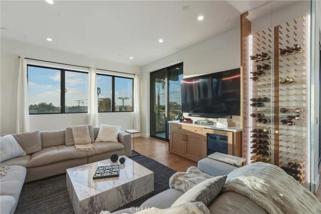626 Longfellow, Hermosa Beach, CA 90254
