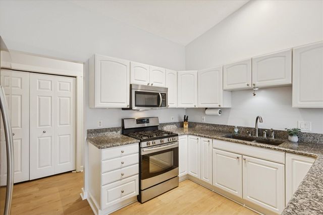 3039 Jeanlin Drive, Grand Rapids, MI 49546