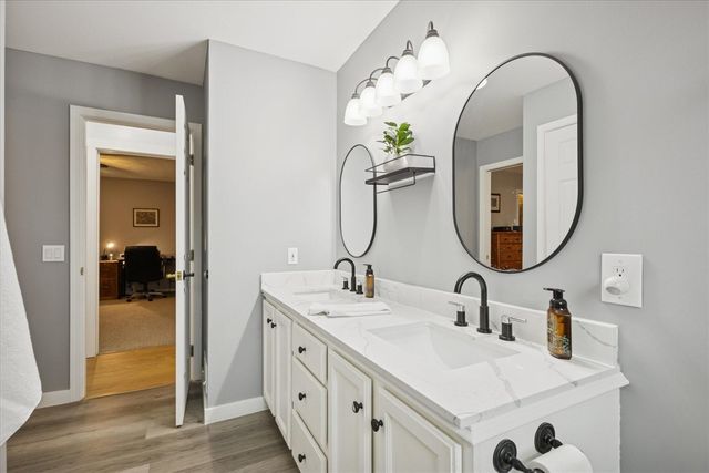 3039 Jeanlin Drive, Grand Rapids, MI 49546