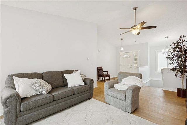 3039 Jeanlin Drive, Grand Rapids, MI 49546