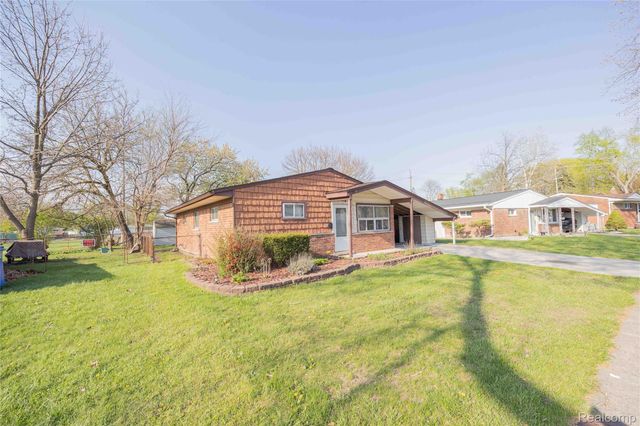 23300 N Brookside Drive, Dearborn Heights, MI 48125