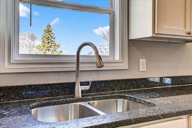 8550 Gilmour Lane, Freeland, MI 48623