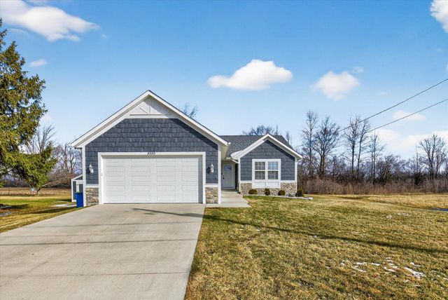 8550 Gilmour Lane, Freeland, MI 48623