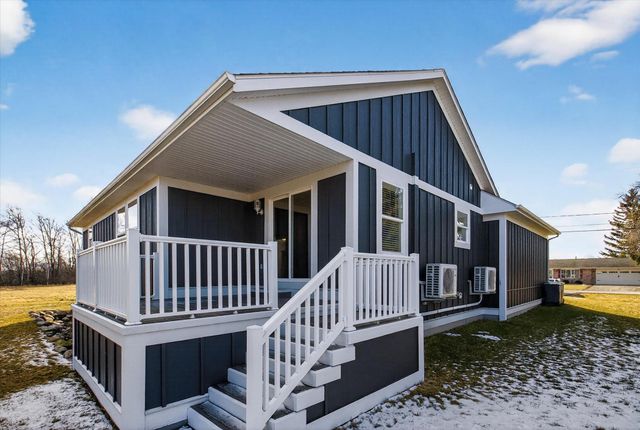 8550 Gilmour Lane, Freeland, MI 48623