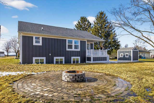 8550 Gilmour Lane, Freeland, MI 48623