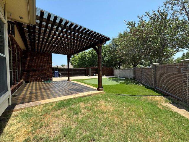 9301 Regal Oaks Drive, Mckinney, TX 75072