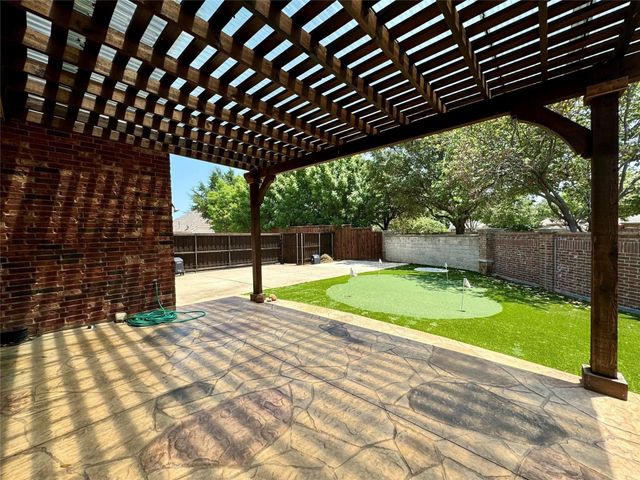 9301 Regal Oaks Drive, Mckinney, TX 75072