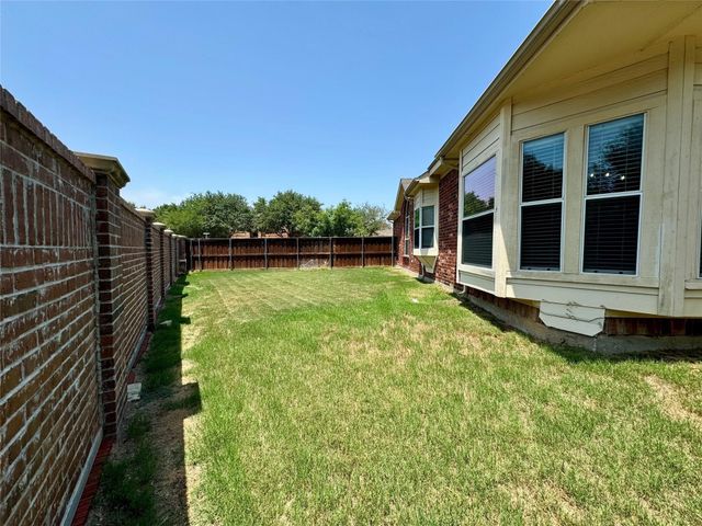 9301 Regal Oaks Drive, Mckinney, TX 75072