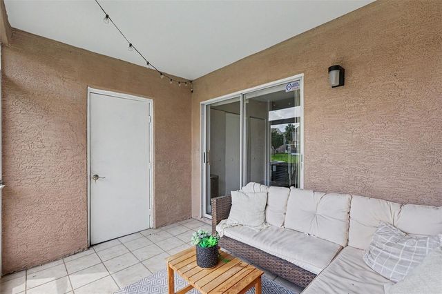 6137 BAYSIDE KEY DRIVE, Tampa, FL 33615