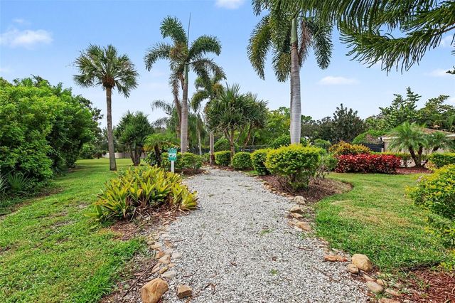 6137 BAYSIDE KEY DRIVE, Tampa, FL 33615