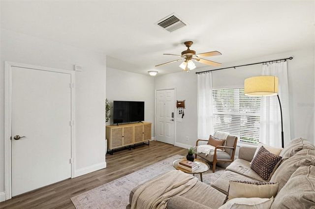 6137 BAYSIDE KEY DRIVE, Tampa, FL 33615