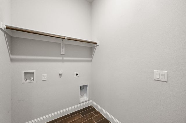 5007 Lake Park Drive, Mansfield, TX 76063