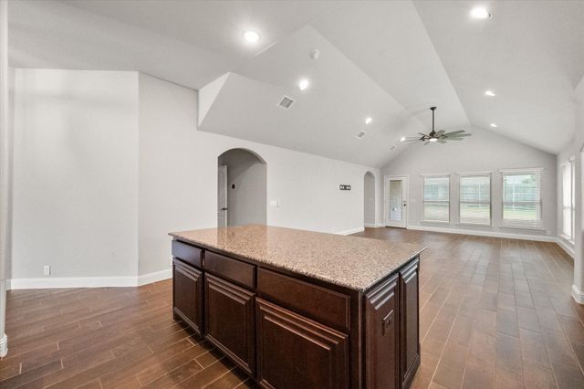 5007 Lake Park Drive, Mansfield, TX 76063