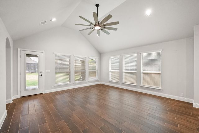 5007 Lake Park Drive, Mansfield, TX 76063