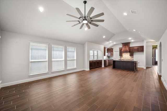 5007 Lake Park Drive, Mansfield, TX 76063