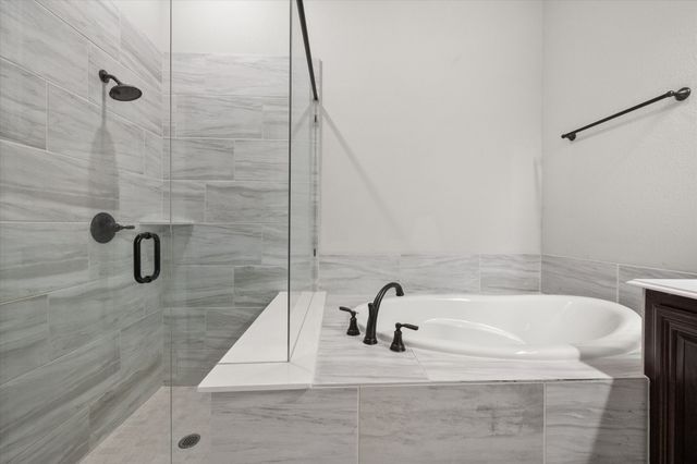 5007 Lake Park Drive, Mansfield, TX 76063