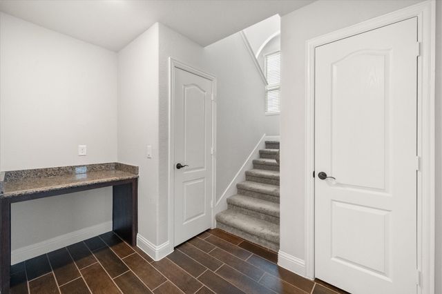 5007 Lake Park Drive, Mansfield, TX 76063