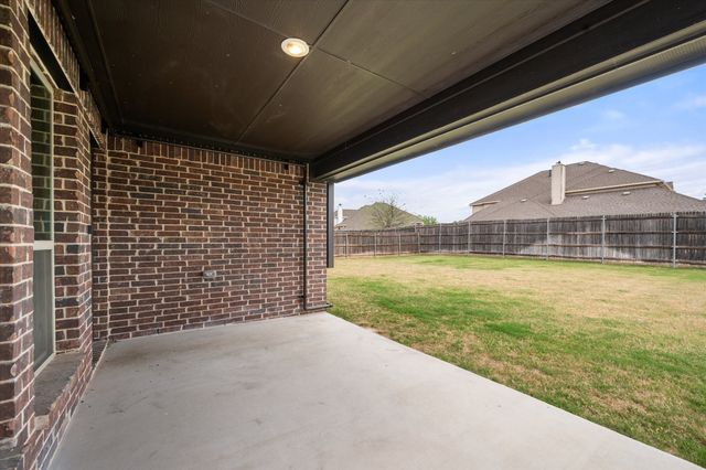 5007 Lake Park Drive, Mansfield, TX 76063