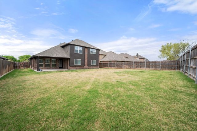 5007 Lake Park Drive, Mansfield, TX 76063