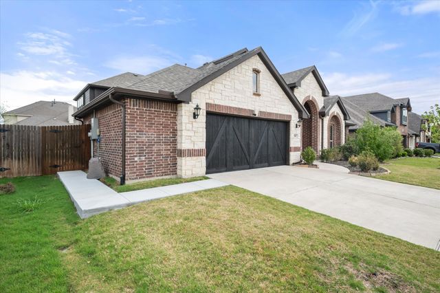 5007 Lake Park Drive, Mansfield, TX 76063