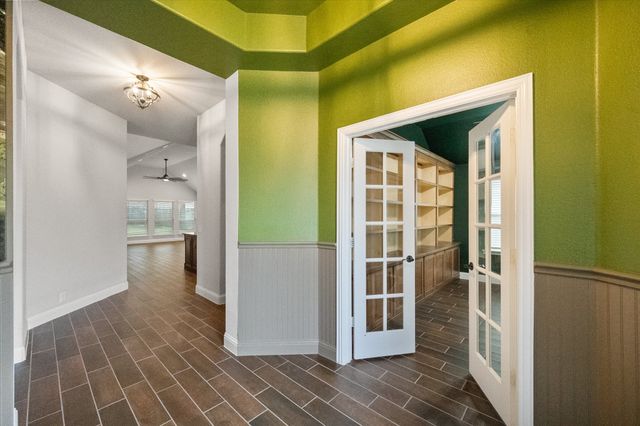 5007 Lake Park Drive, Mansfield, TX 76063