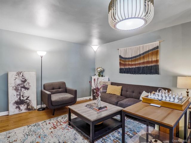 86 Harrison Street, Staten Island, NY 10304