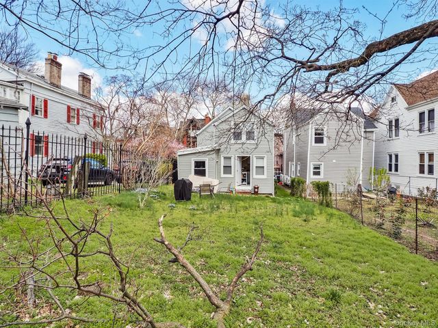 86 Harrison Street, Staten Island, NY 10304