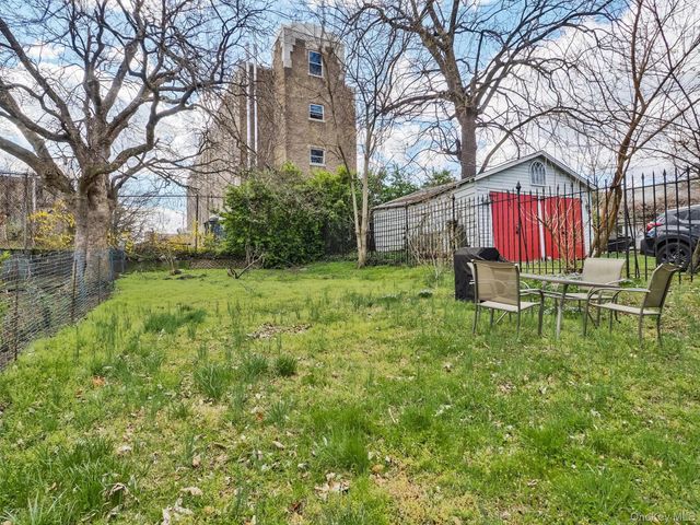 86 Harrison Street, Staten Island, NY 10304
