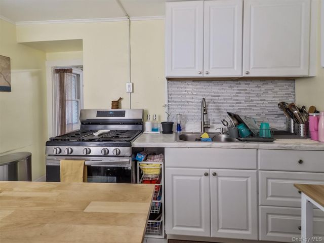 86 Harrison Street, Staten Island, NY 10304