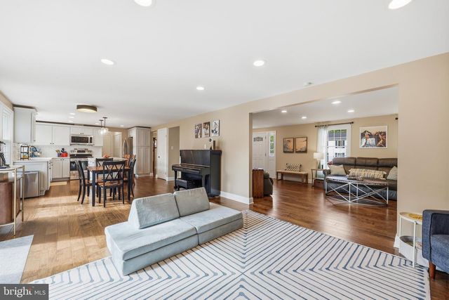 9111 HUBER CT, Burke, VA 22015