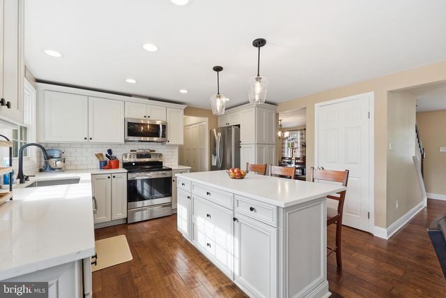 9111 HUBER CT, Burke, VA 22015