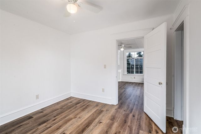 1016 E Orange Avenue, Burlington, WA 98233