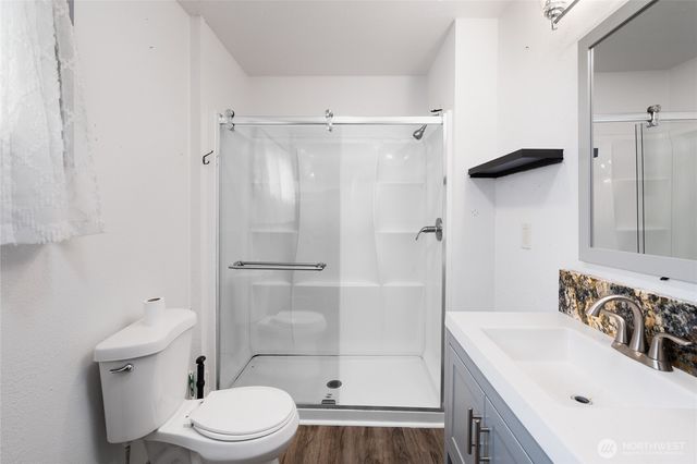 1016 E Orange Avenue, Burlington, WA 98233