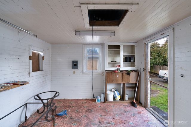 1016 E Orange Avenue, Burlington, WA 98233